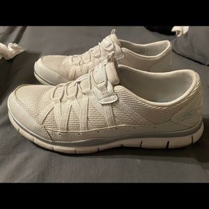 Skechers Memory Foam Women’s size 8